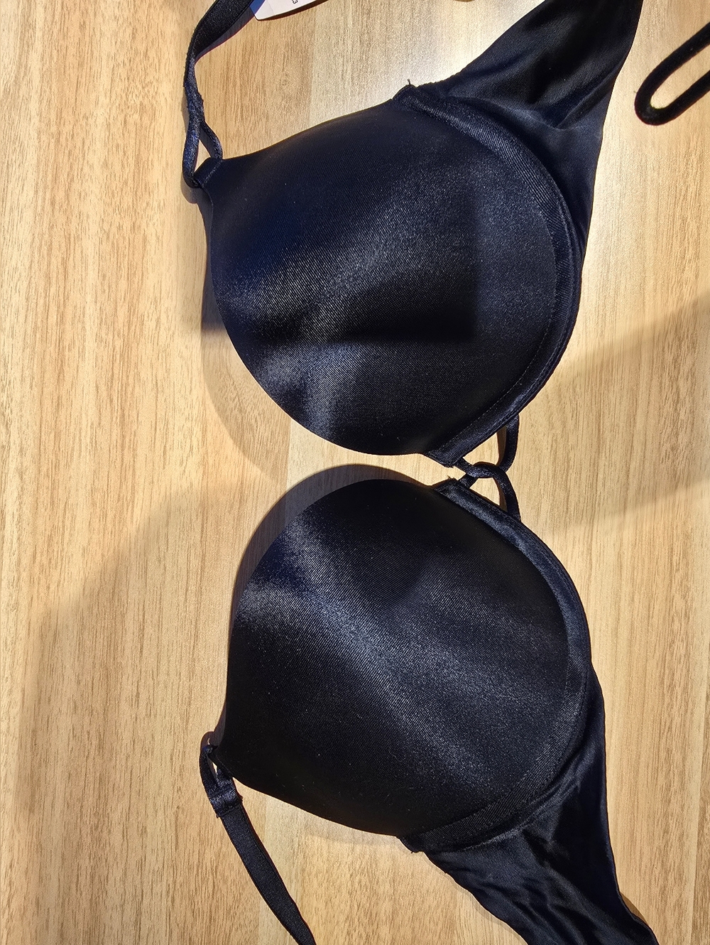 Victoria's Secret Black Satin Miraculous Plunge Push-Up Bra 34B